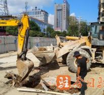 用力操逼,大点叫小视频免费高温下的坚守｜道路建设者用汗水铺就畅通路